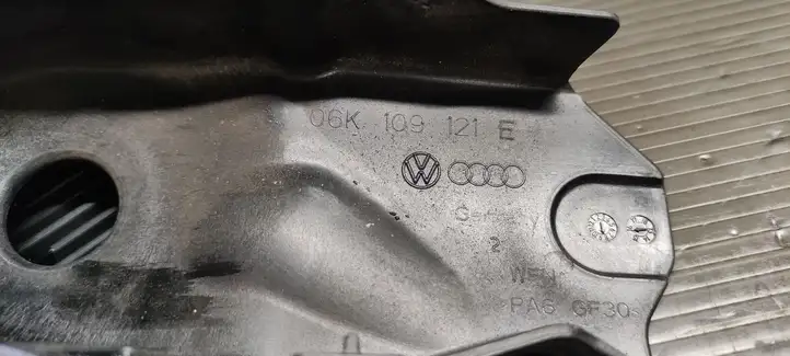 Audi Q5 SQ5 (2017 - ) 06K109121E Прочие детали моторного отсека — фото 3