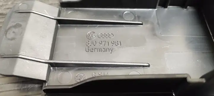 Audi Q5 SQ5 (2017 - ) 8J0971981 Прочие детали салона — фото 2