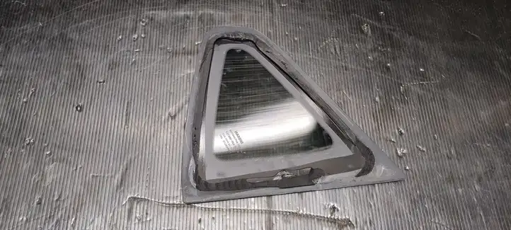 Nissan Qashqai (2010 - 2013) 43R006723 Заднее боковое стекло — фото 3