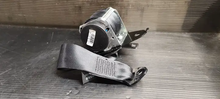 Nissan Qashqai (2010 - 2013) 5082583 Задний ремень безопасности — фото 1