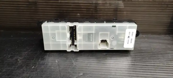 Nissan Qashqai (2010 - 2013) 25401BB60A Блок кнопок стеклоподъемников — фото 3