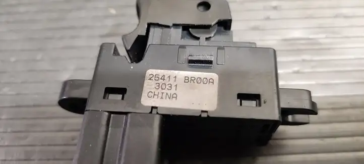 Nissan Qashqai (2010 - 2013) 25411BR00A Кнопка стеклоподъемников — фото 2