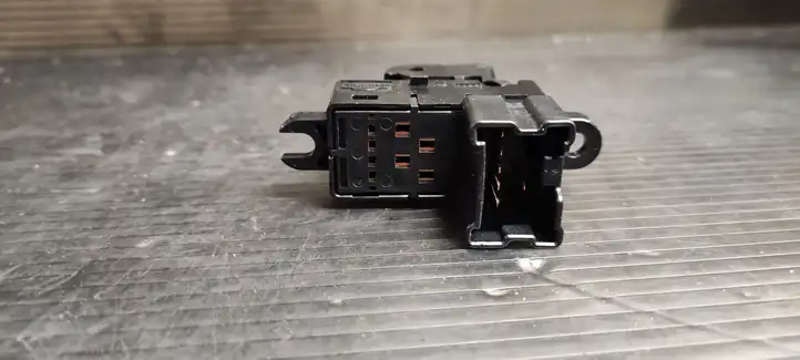 Nissan Qashqai (2010 - 2013) 25411BR00A Кнопка стеклоподъемников — фото 4