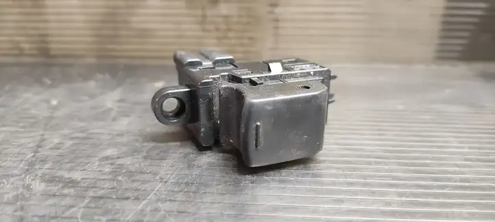 Nissan Qashqai (2010 - 2013) 25411BR00A Кнопка стеклоподъемников — фото 1