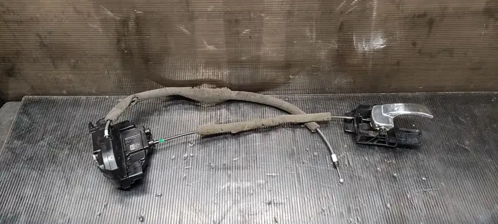 Nissan Qashqai (2010 - 2013) PBT30 Замок задней двери — фото 1