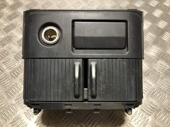 Nissan X-Trail T30 (2001 - 2007) 68108EQ400 Передняя пепельница — фото 1
