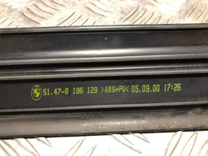 BMW 3 E46 (1998 - 2005) 51478196129 Внутренняя отделка переднего порога — фото 2