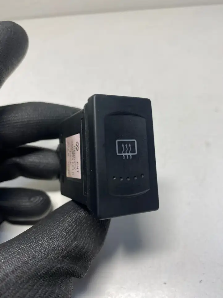 Volkswagen PASSAT B5.5 (2001 - 2005) 3B0959621C Кнопка обогрева стекла — фото 1