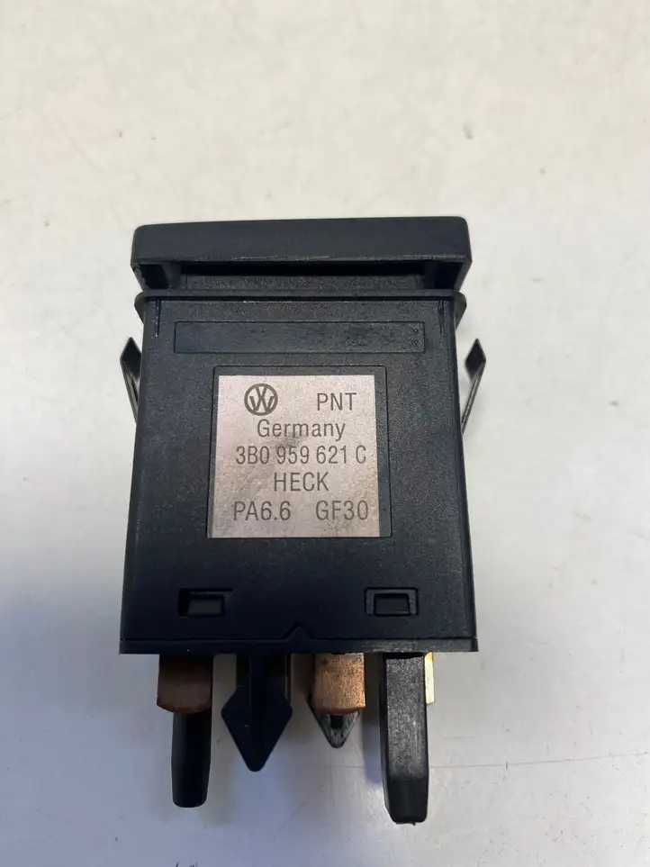 Volkswagen PASSAT B5.5 (2001 - 2005) 3B0959621C Кнопка обогрева стекла — фото 2