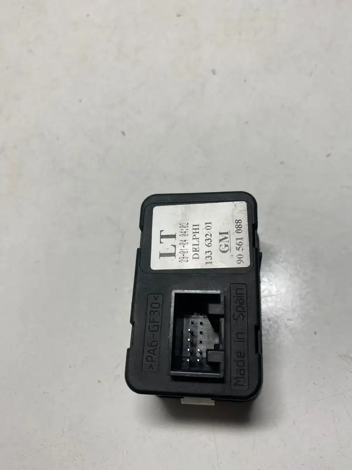 Opel Zafira B (2003 - 2006) 13363201 Блок кнопок стеклоподъемников — фото 3