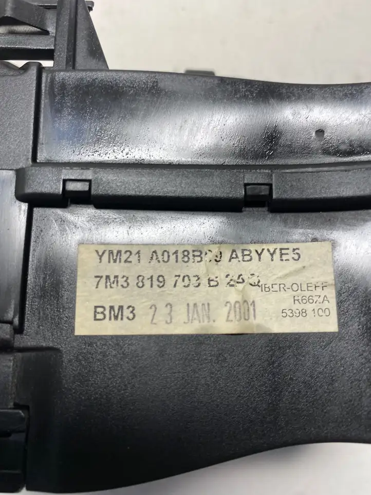 Volkswagen Sharan (2000 - 2003) 7M3819703B Боковой воздушный дефлектор — фото 2