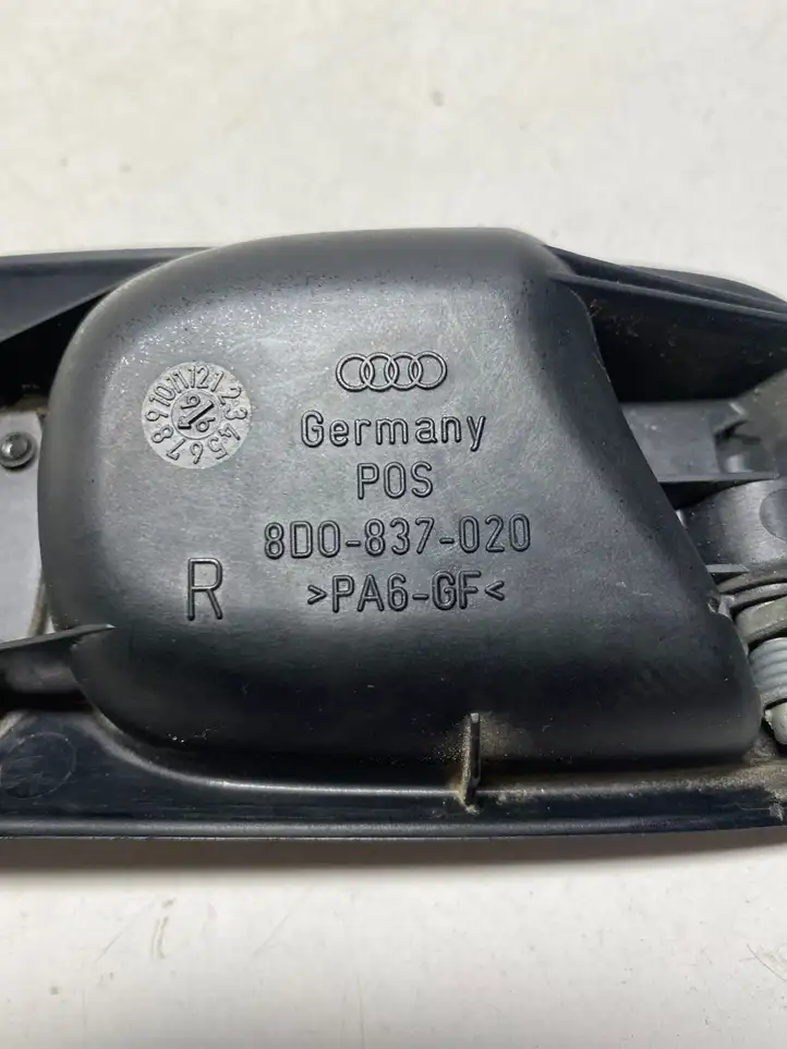 Audi A4 S4 B5 8D (1999 - 2001) 8D0837020 Внутренняя ручка двери — фото 2