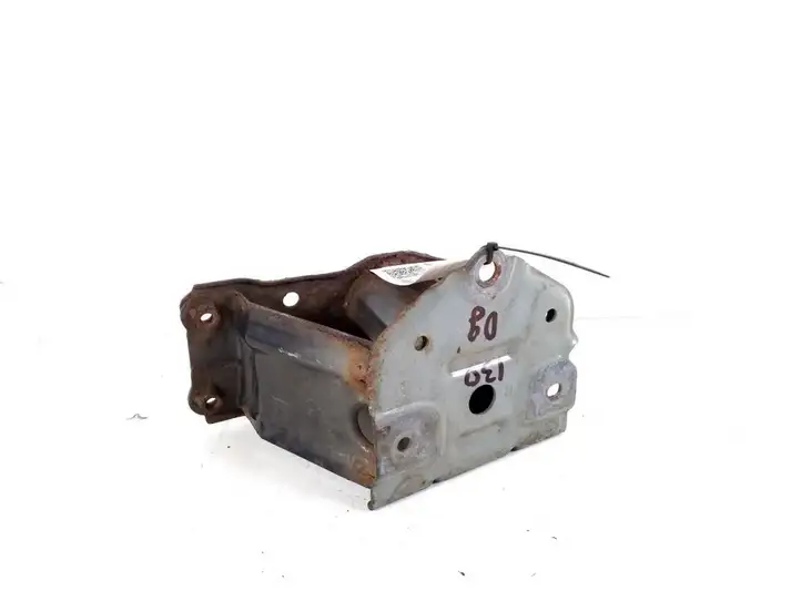 Toyota Auris 150 (2006 - 2012) 52015-12310 Амортизатор заднего бампера — фото 3