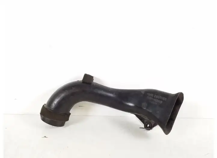 Toyota Corolla Verso AR10 (2004 - 2009) 17751-0D130 Детали воздухозаборника — фото 1