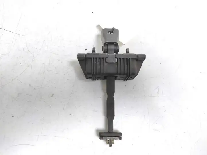 Toyota Avensis T250 (2003 - 2006) 68610-05040 Ограничитель двери — фото 1
