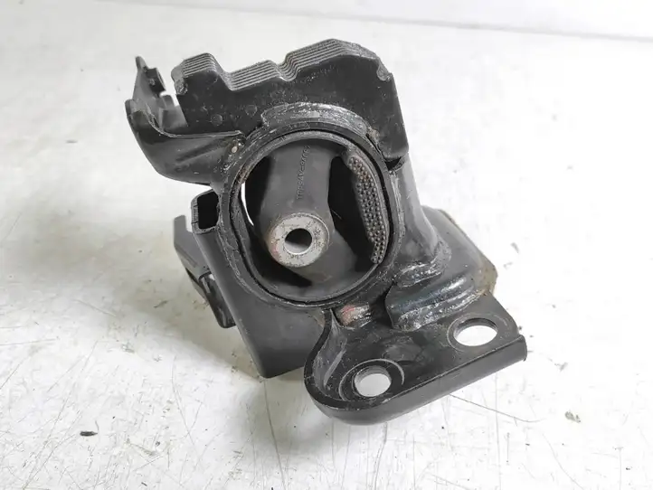 Toyota Auris 150 (2006 - 2012) 12372-0T130 Опора двигателя — фото 3