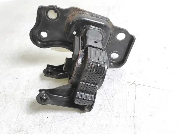 Toyota Auris 150 (2006 - 2012) 12372-0T130 Опора двигателя — фото 4