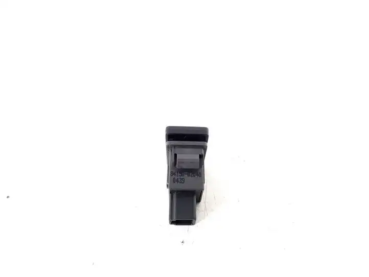 Toyota Auris 150 (2006 - 2012) 84150-02040 Другие включатели / ручки/ переключатели — фото 2