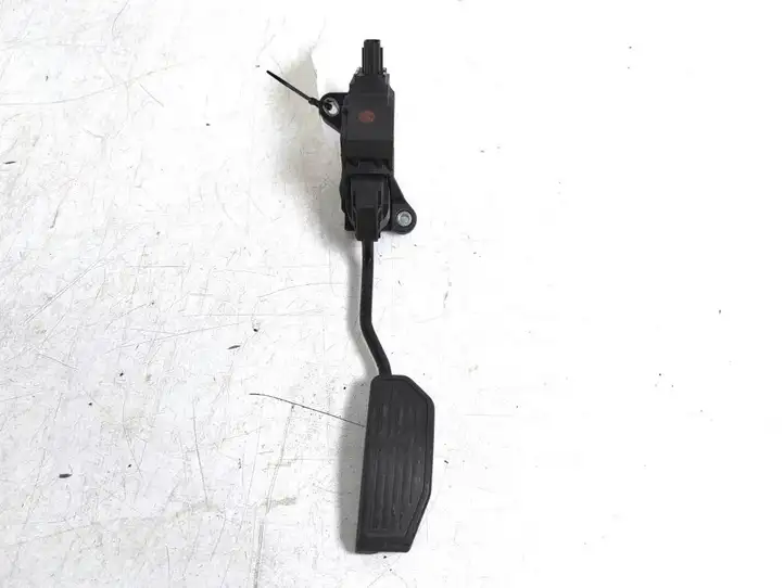 Toyota Avensis T270 (2009 - 2012) 78110-05020 Педаль акселератора — фото 1