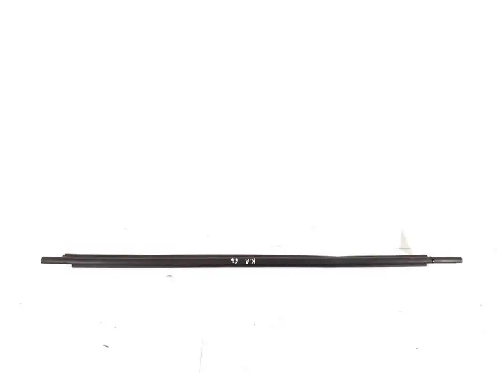 Toyota Auris 150 (2006 - 2012) 75720-02130 Накладка стекла передней двери — фото 1