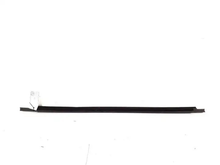 Toyota Auris 150 (2006 - 2012) 75720-02130 Накладка стекла передней двери — фото 3