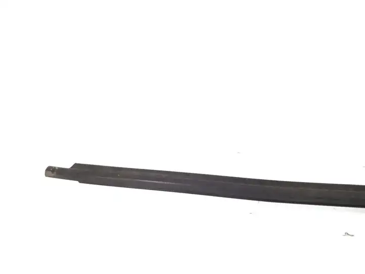 Toyota Auris 150 (2006 - 2012) 75720-02140 Накладка стекла передней двери — фото 2