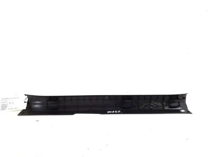 Toyota Auris 150 (2006 - 2012) 67913-02150 Внутренняя отделка переднего порога — фото 2