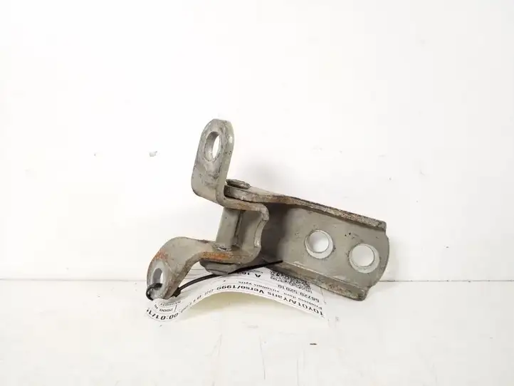 Toyota Yaris Verso (1999 - 2005) 68720-52010 Верхняя петля передней двери — фото 1