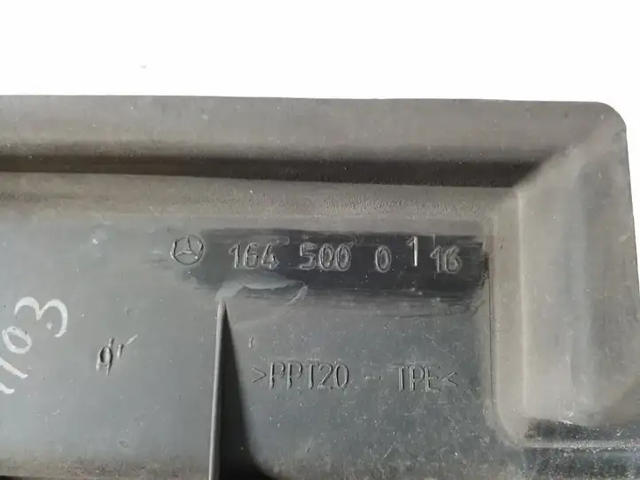 Mercedes-Benz ML W164 (2005 - 2011) A1645000116 Дефлектор воздуха — фото 6