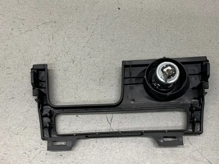 Nissan Almera N16 (2000 - 2010) Накладка прикуривателя — фото 4
