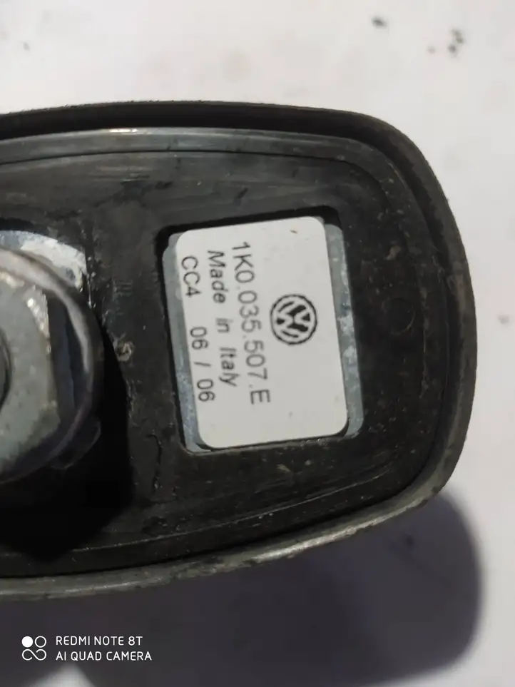 Volkswagen PASSAT B6 (2005 - 2010) 1K0035507E GPS антенна — фото 1