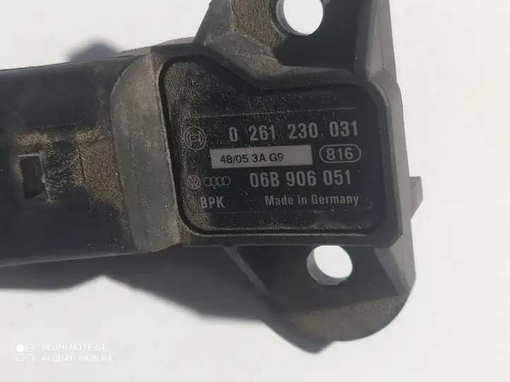 Audi A3/S3 8P (2004 - 2008) 06B906051 Датчик давления воздуха впуска — фото 2