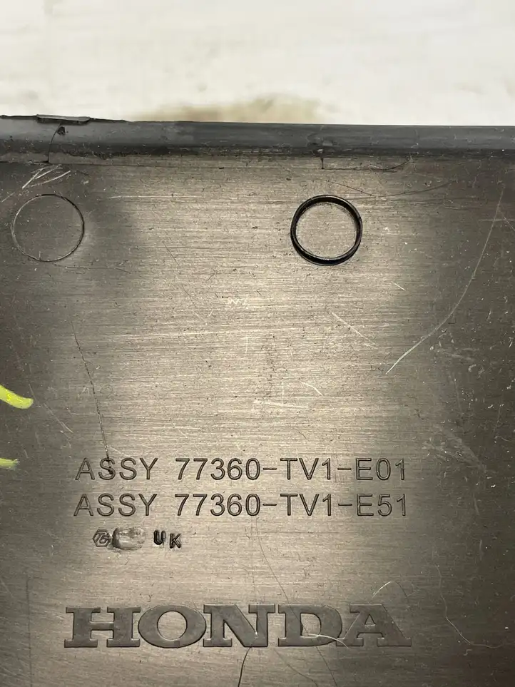 Honda Civic IX (2011 - 2017) 77360TV1E01 Обшивка рулевой колонки — фото 2