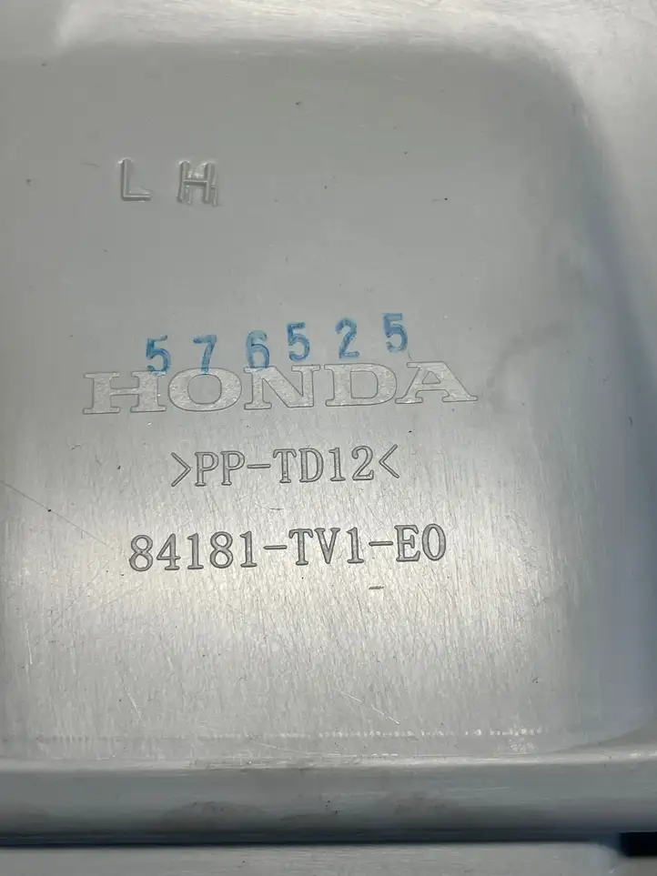 Honda Civic IX (2011 - 2017) 84181TV1E0 Обшивка стойки у окна — фото 2