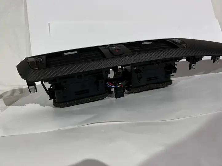 BMW 1 F20 F21 (2011 - 2019) 9396301 Центральный воздушный дефлектор — фото 7