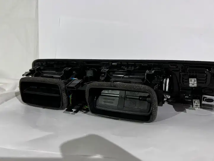 BMW 1 F20 F21 (2011 - 2019) 9396301 Центральный воздушный дефлектор — фото 8