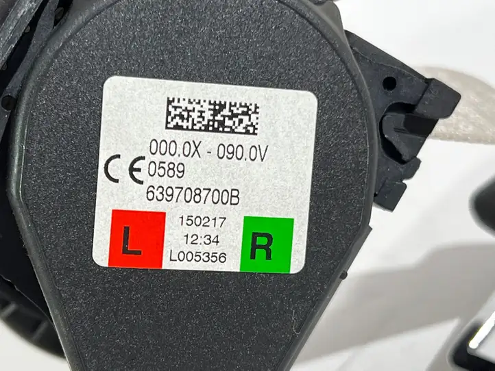 BMW 5 G30 G31 (2016 - ) 639708700B Задний ремень безопасности — фото 2