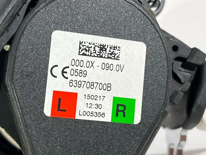 BMW 5 G30 G31 (2016 - ) 639708700B Задний ремень безопасности — фото 2
