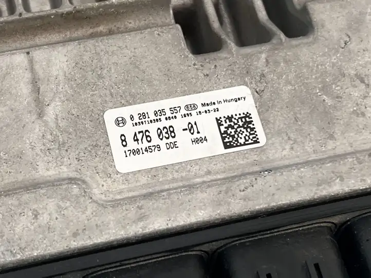 BMW 5 G30 G31 (2016 - ) 8476038 Блок управления двигателем (ECU) — фото 2