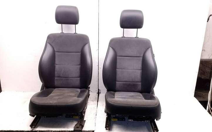 Mercedes-Benz ML W164 (2005 - 2011)   Комплект салона