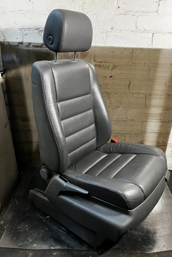 Volkswagen Touareg I (2002 - 2010) Переднее сиденье пассажира — фото 1
