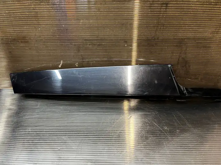 BMW 3 F30 F35 F31 (2012 - 2018) 16081010 Накладка стекла задней двери — фото 1