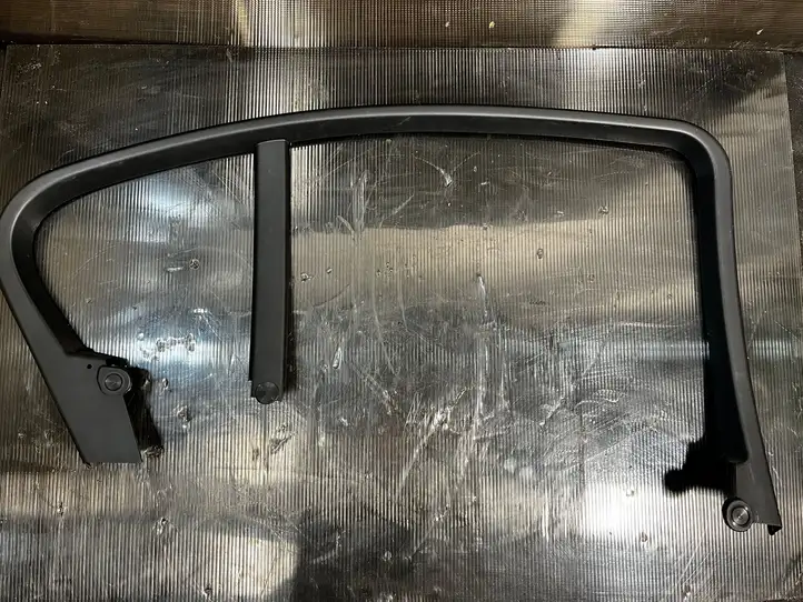 BMW 3 F30 F35 F31 (2012 - 2018) 7259710 Накладка стекла задней двери — фото 1
