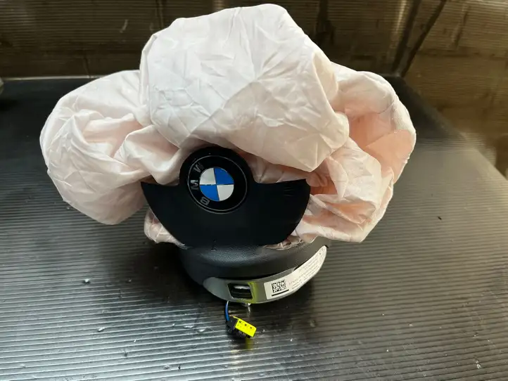 BMW 3 F30 F35 F31 (2012 - 2018) 33784579703 Подушка безопасности руля — фото 1