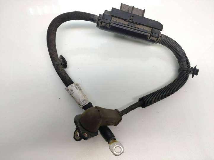 Peugeot Partner (2012 - 2015)  9807611080 Узел подключения плюсовых проводов
