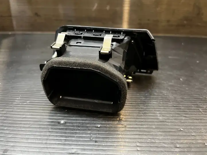 BMW 3 F30 F35 F31 (2012 - 2018) 9231970 Боковой воздушный дефлектор — фото 3
