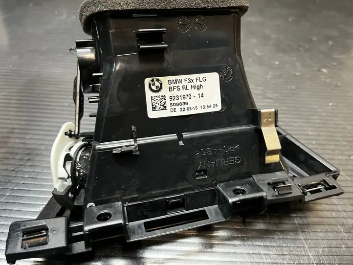 BMW 3 F30 F35 F31 (2012 - 2018) 9231970 Боковой воздушный дефлектор — фото 4