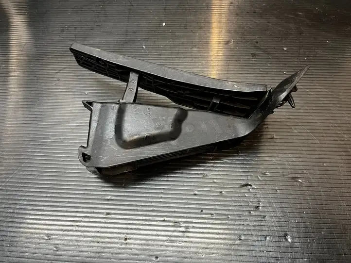 BMW 3 F30 F35 F31 (2012 - 2018) 6853175 Педаль акселератора — фото 4