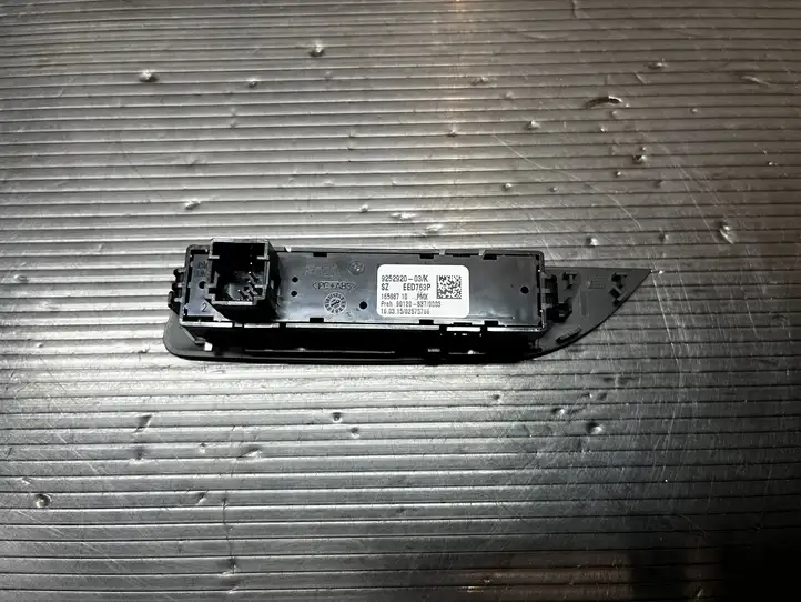 BMW 3 F30 F35 F31 (2012 - 2018) 9252920 Блок кнопок на панели — фото 2