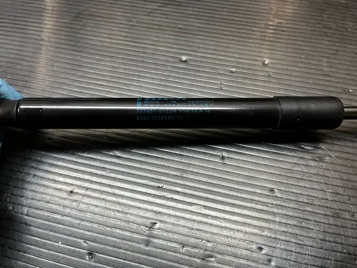 BMW 3 F30 F35 F31 (2012 - 2018) 7259763 Амортизатор крышки багажника — фото 2